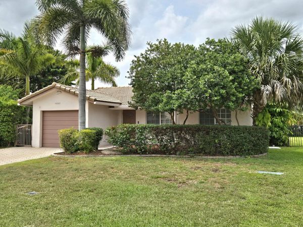 10207 NW 82nd Street, Tamarac, FL 33321