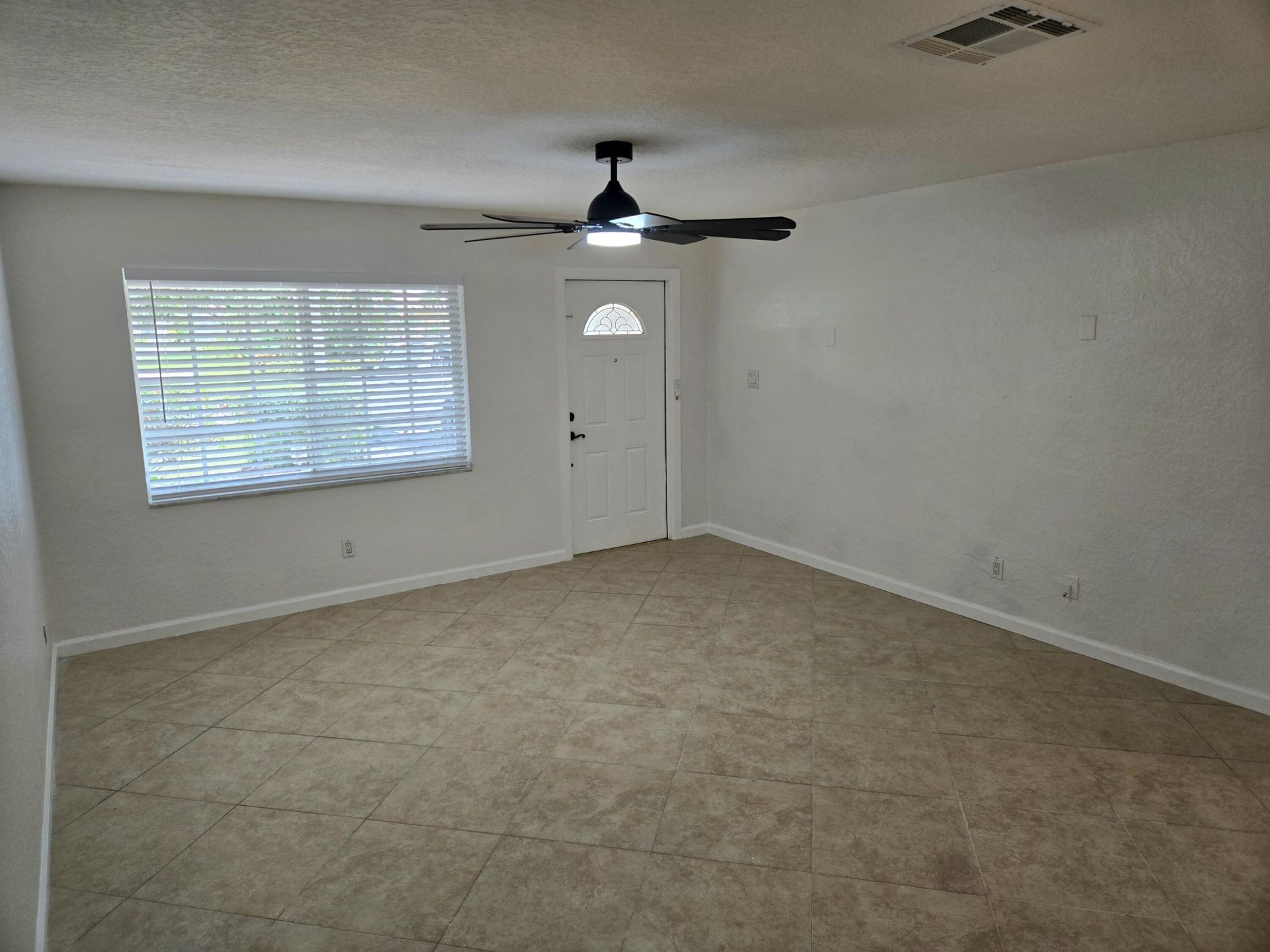 10207 NW 82nd Street, Tamarac, FL 33321 Photo