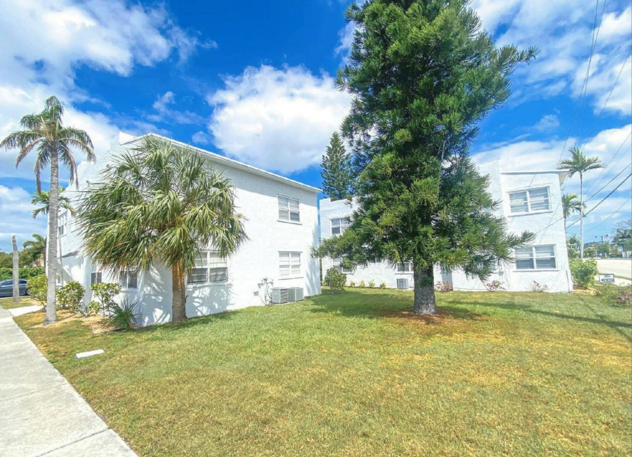 215 S Seacrest Boulevard, Unit 2, Boynton Beach, FL 33435 Photo