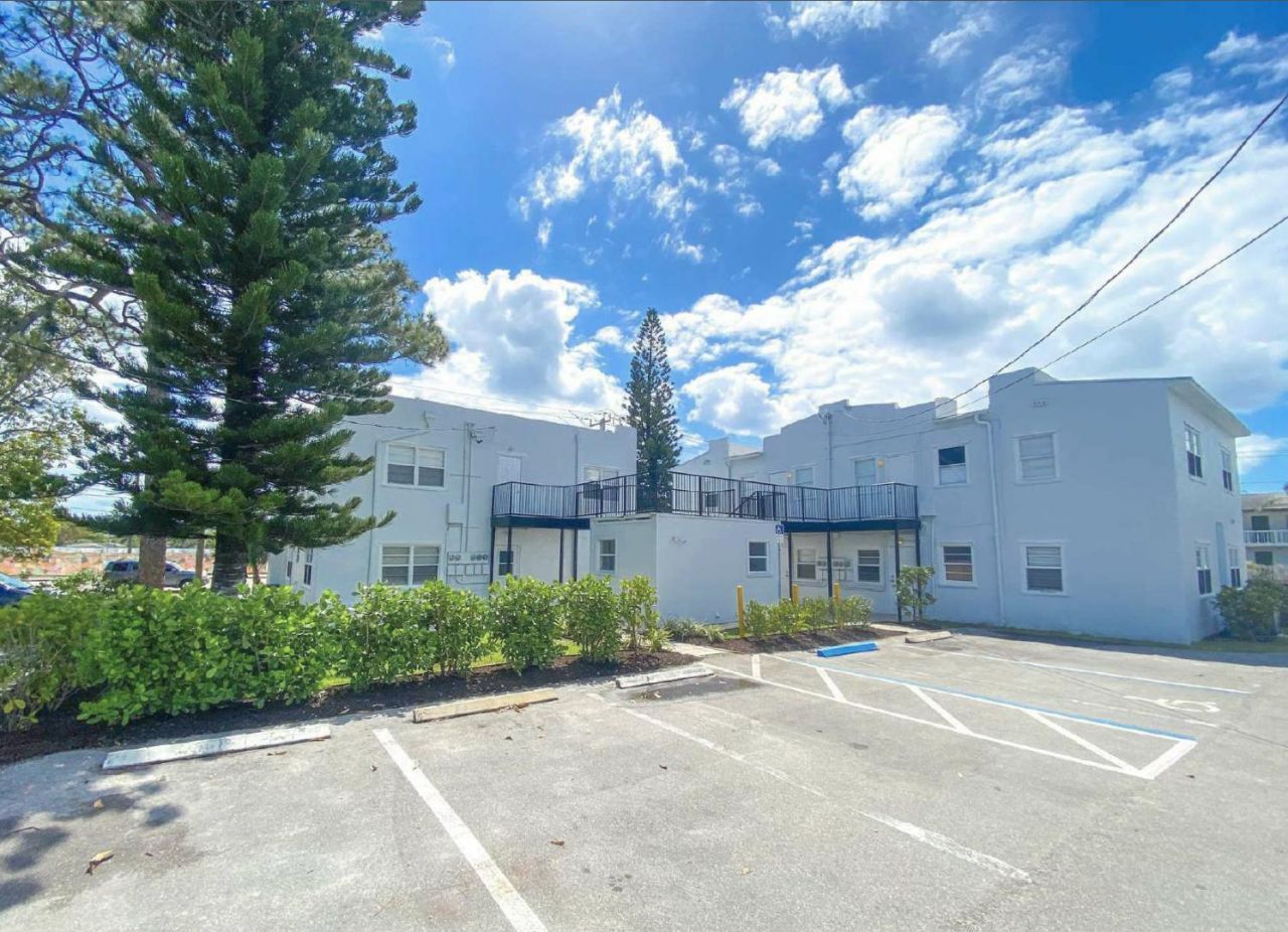 215 S Seacrest Boulevard, Unit 2, Boynton Beach, FL 33435 Photo