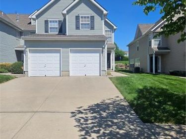 8341 N Kensington Avenue, Kansas City, MO 64119