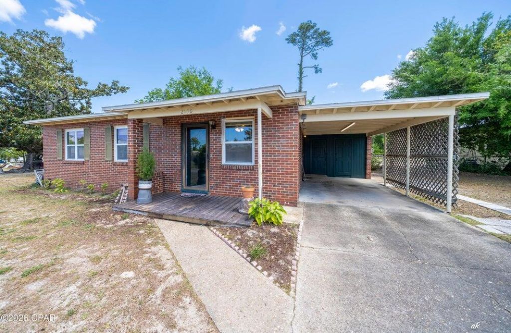 2100 W Norwood Drive, Panama City, FL 32405 Main Photo