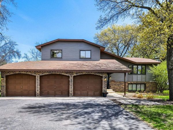 10855 Avocet Street NW, Coon Rapids, MN 55433