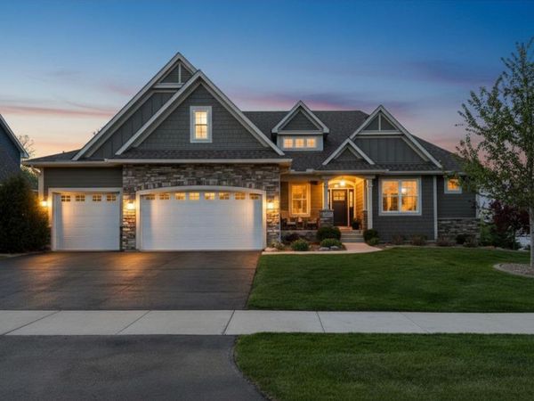 9264 Hawkcrest Court, Chanhassen, MN 55317