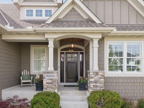 9264 Hawkcrest Court, Chanhassen, MN 55317