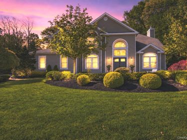 50 Cobbler Lane, Setauket, NY 11733