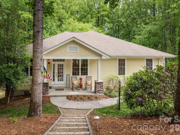 113 CHANCERY Court, Flat Rock, NC 28731