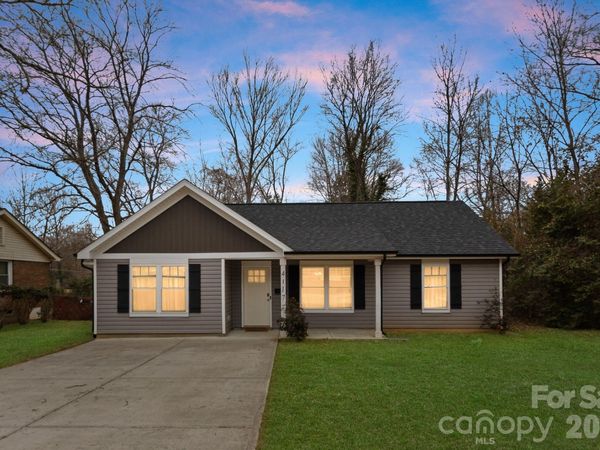 4117 Colebrook Road , Charlotte, NC 28215