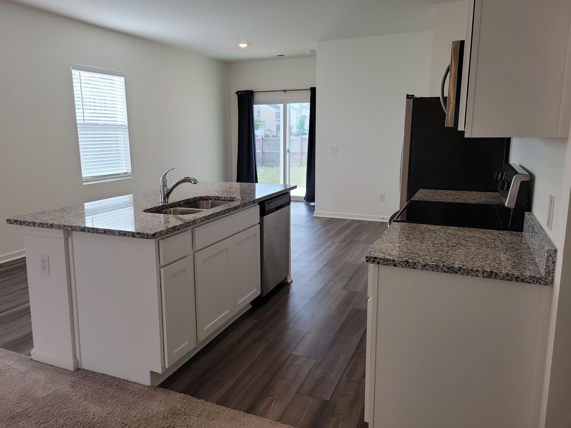 495 Pender Woods Drive Photo 5