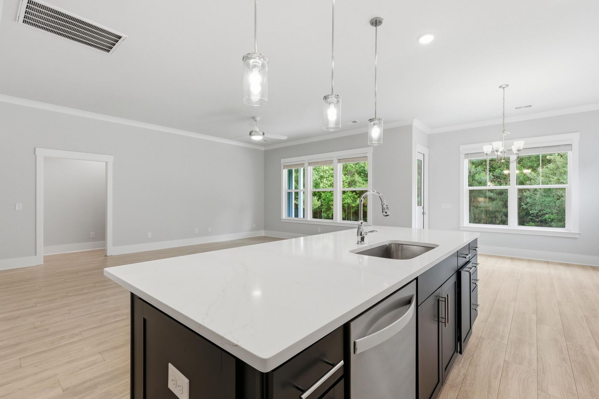 3515 Matisse Street Photo 8