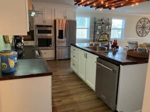 2222 Lakeshore Drive Photo 7