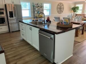 2222 Lakeshore Drive Photo 8