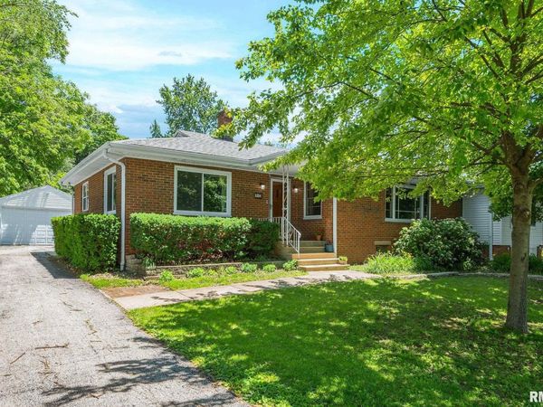 5334 N UNIVERSITY Street, Peoria, IL 61614
