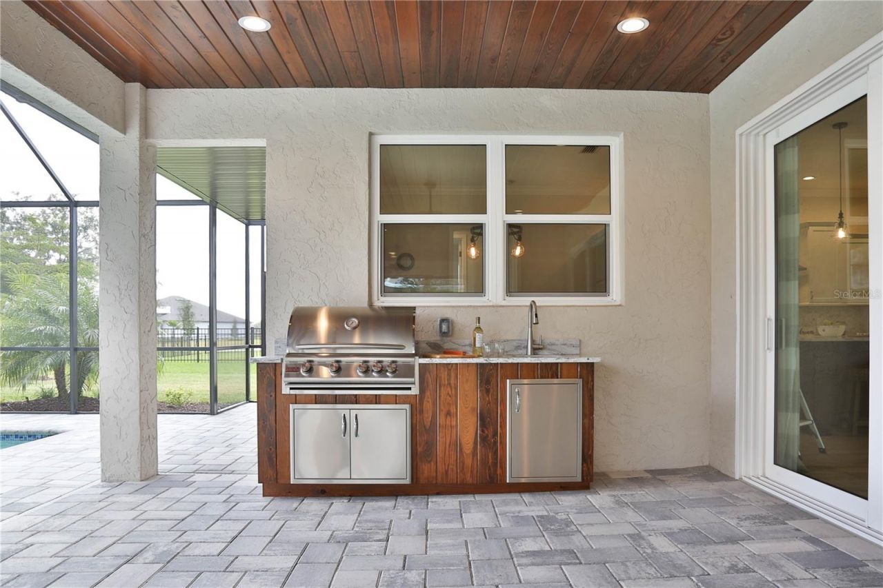 7808 34th Court E, Sarasota, FL 34243 Photo