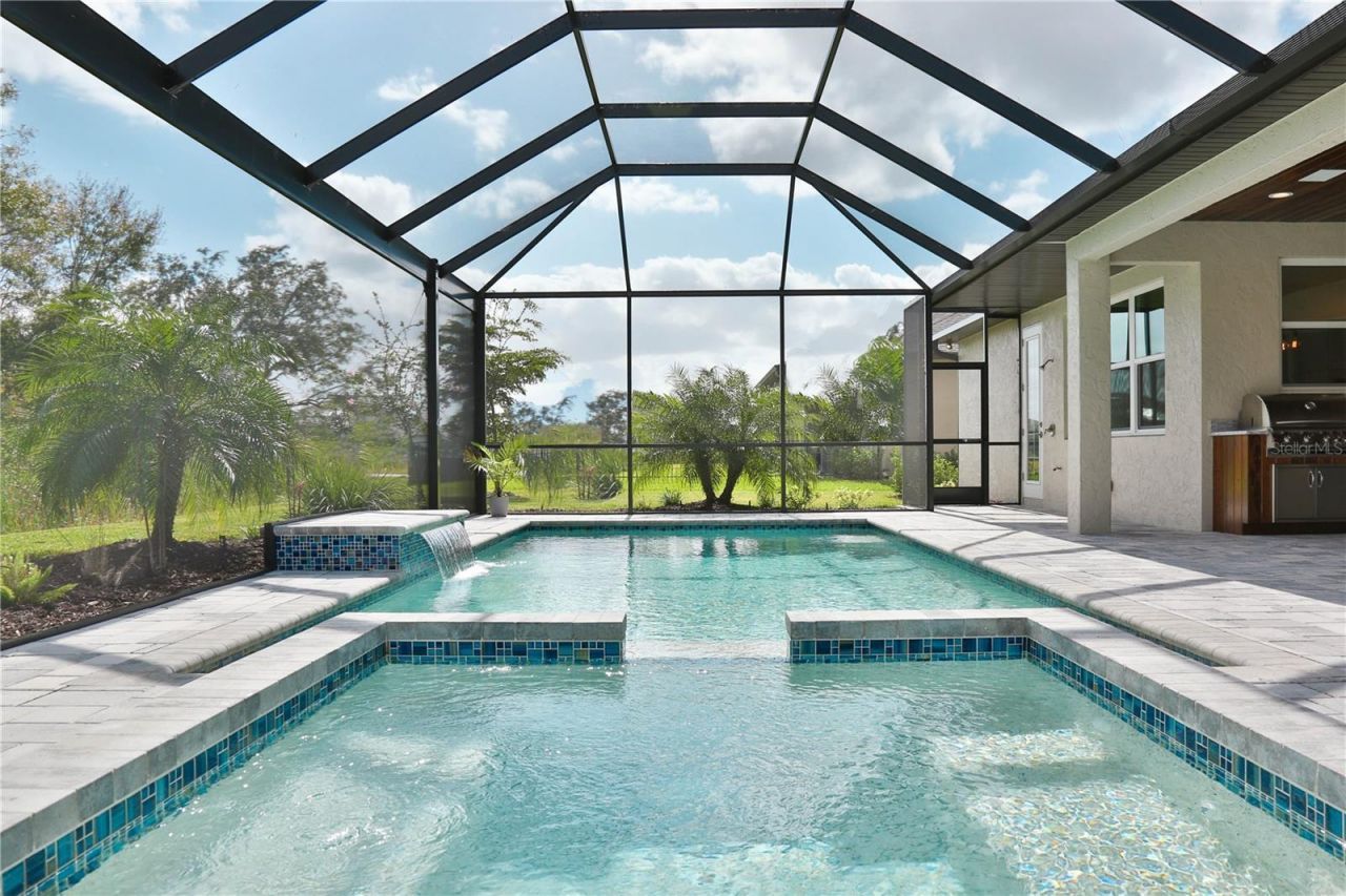 7808 34th Court E, Sarasota, FL 34243 Photo