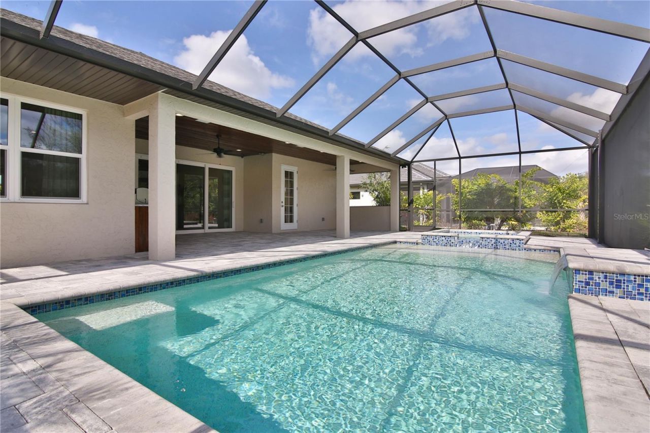7808 34th Court E, Sarasota, FL 34243 Photo