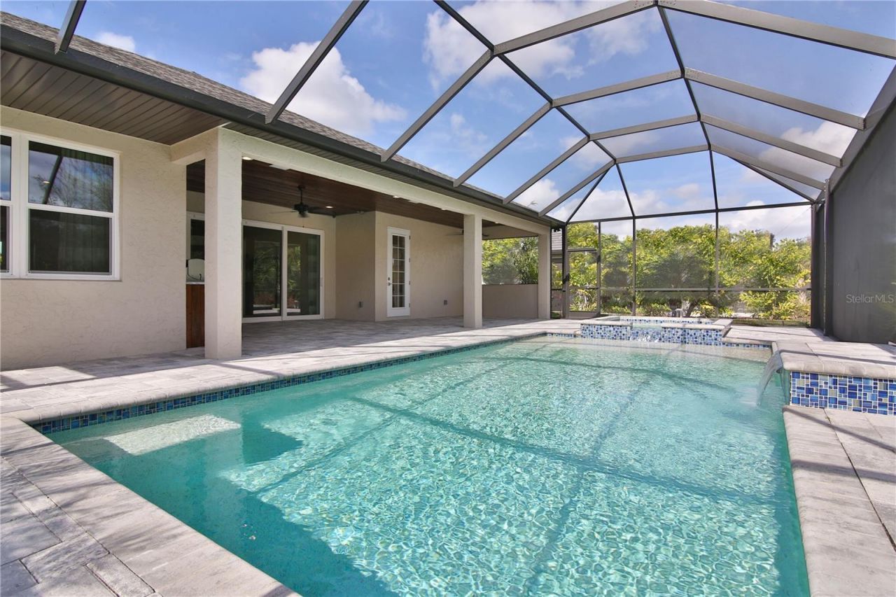 7808 34th Court E, Sarasota, FL 34243 Photo