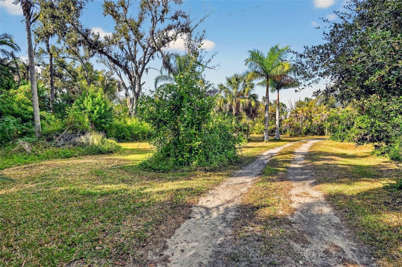 7808 34th Court E, Sarasota, FL 34243 Photo