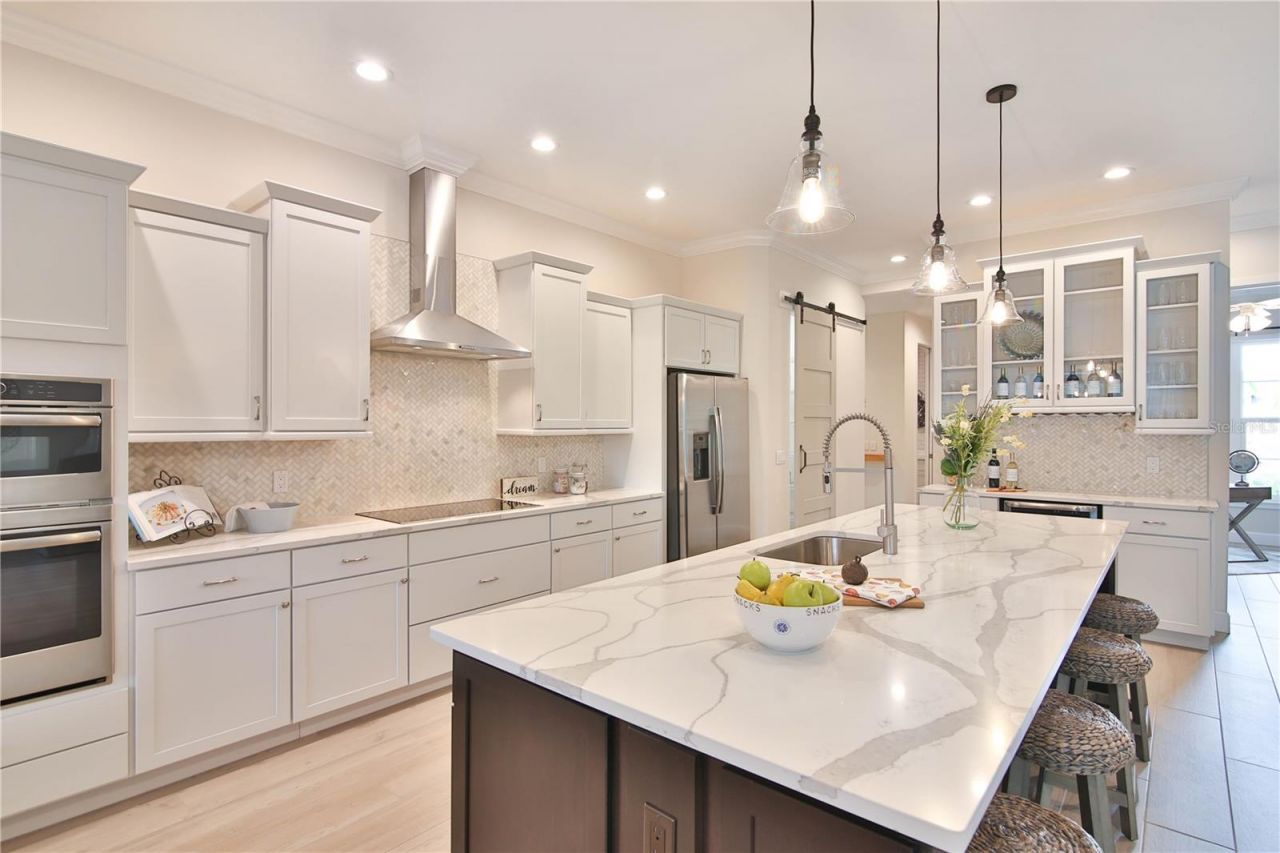 7808 34th Court E, Sarasota, FL 34243 Photo