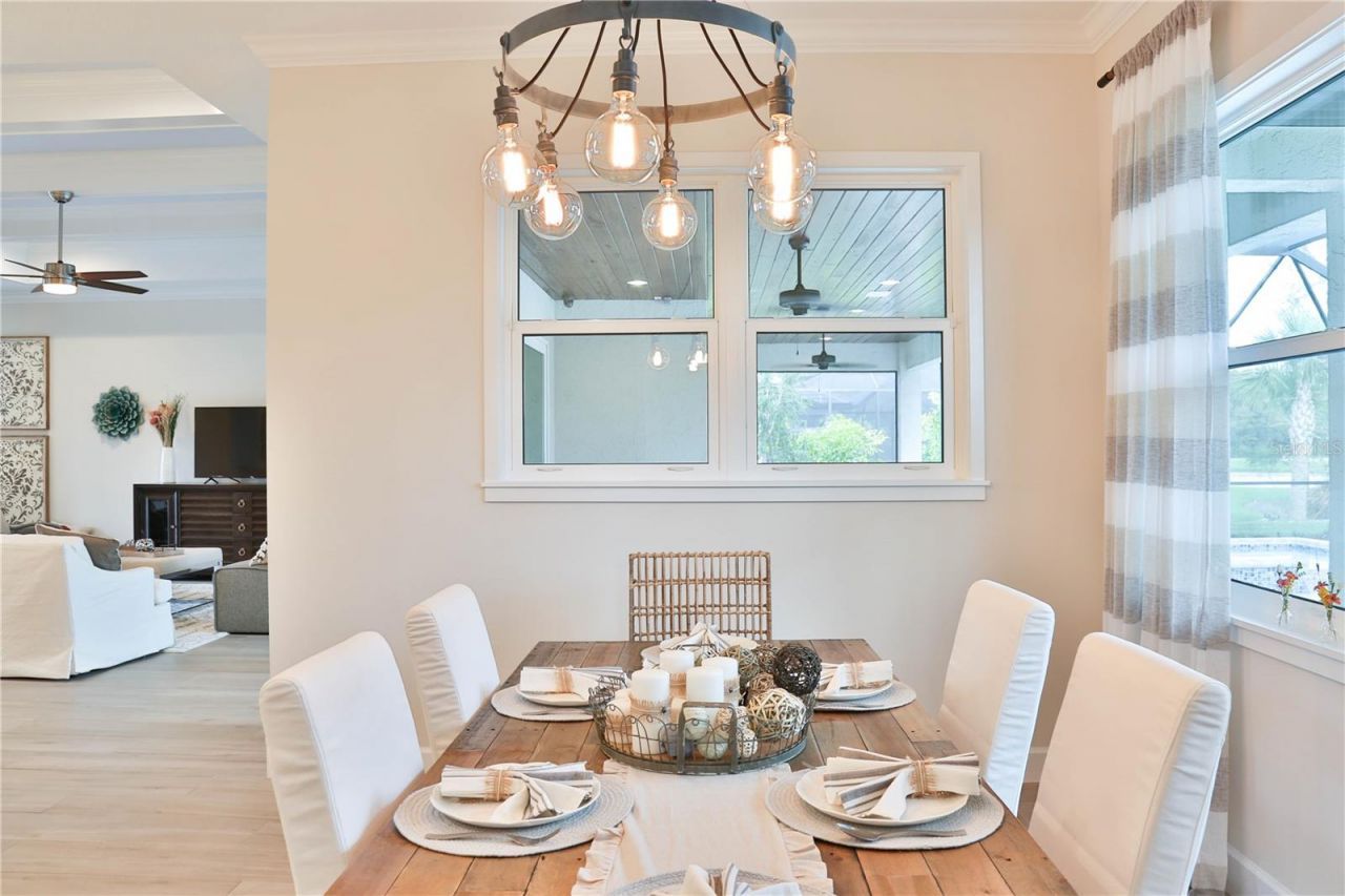 7808 34th Court E, Sarasota, FL 34243 Photo