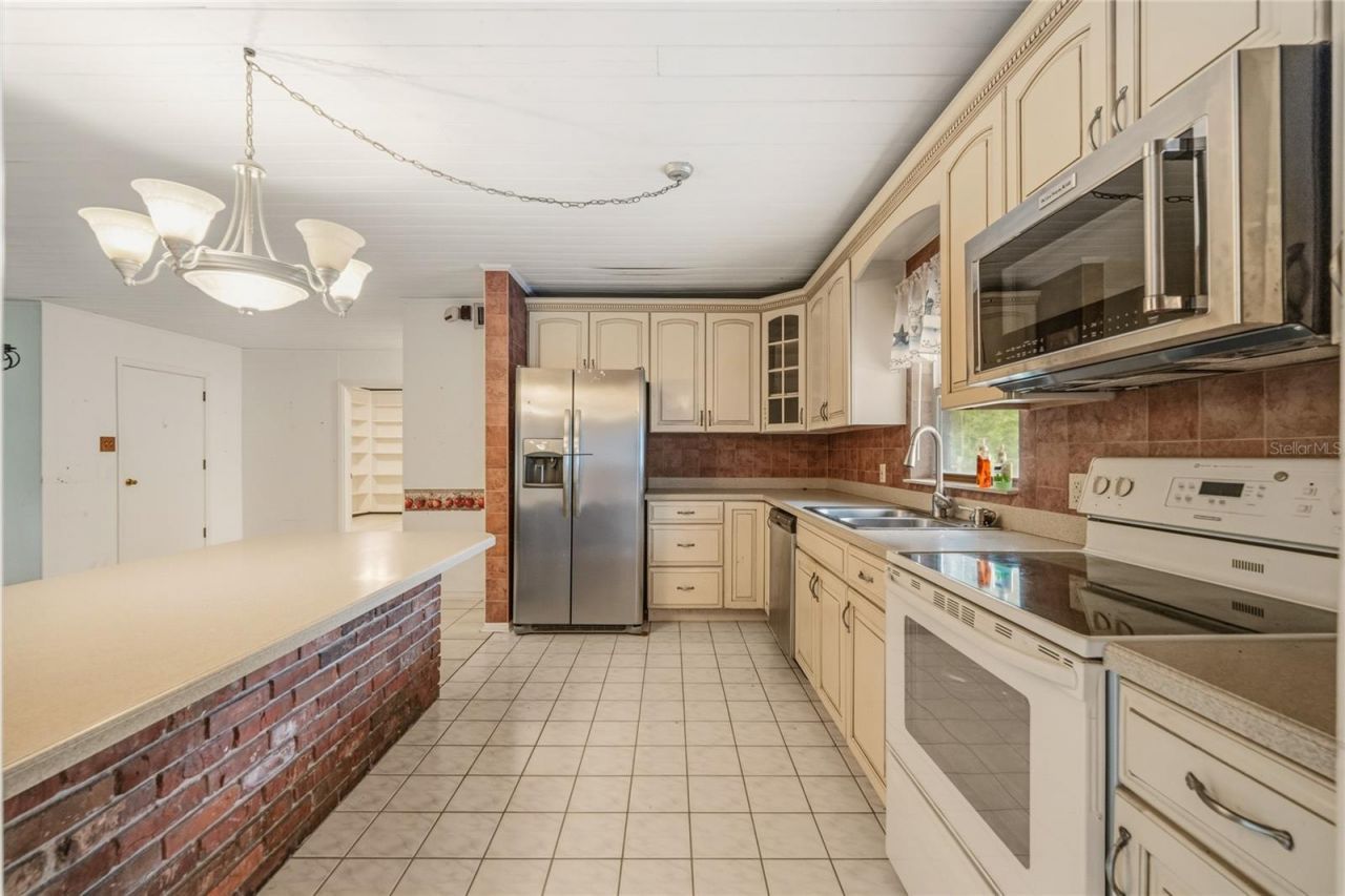 3901 N Apopka Vineland Road, Orlando, FL 32818 Photo