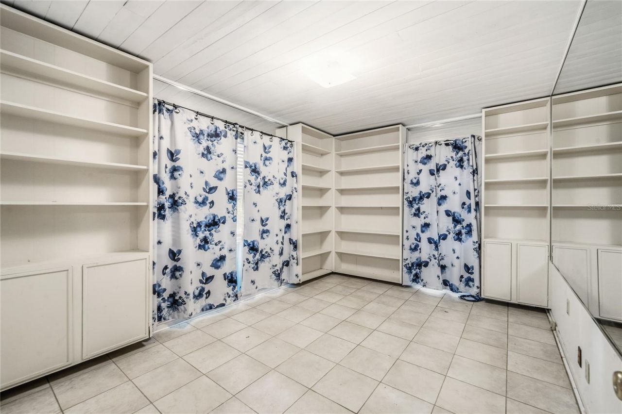3901 N Apopka Vineland Road, Orlando, FL 32818 Photo