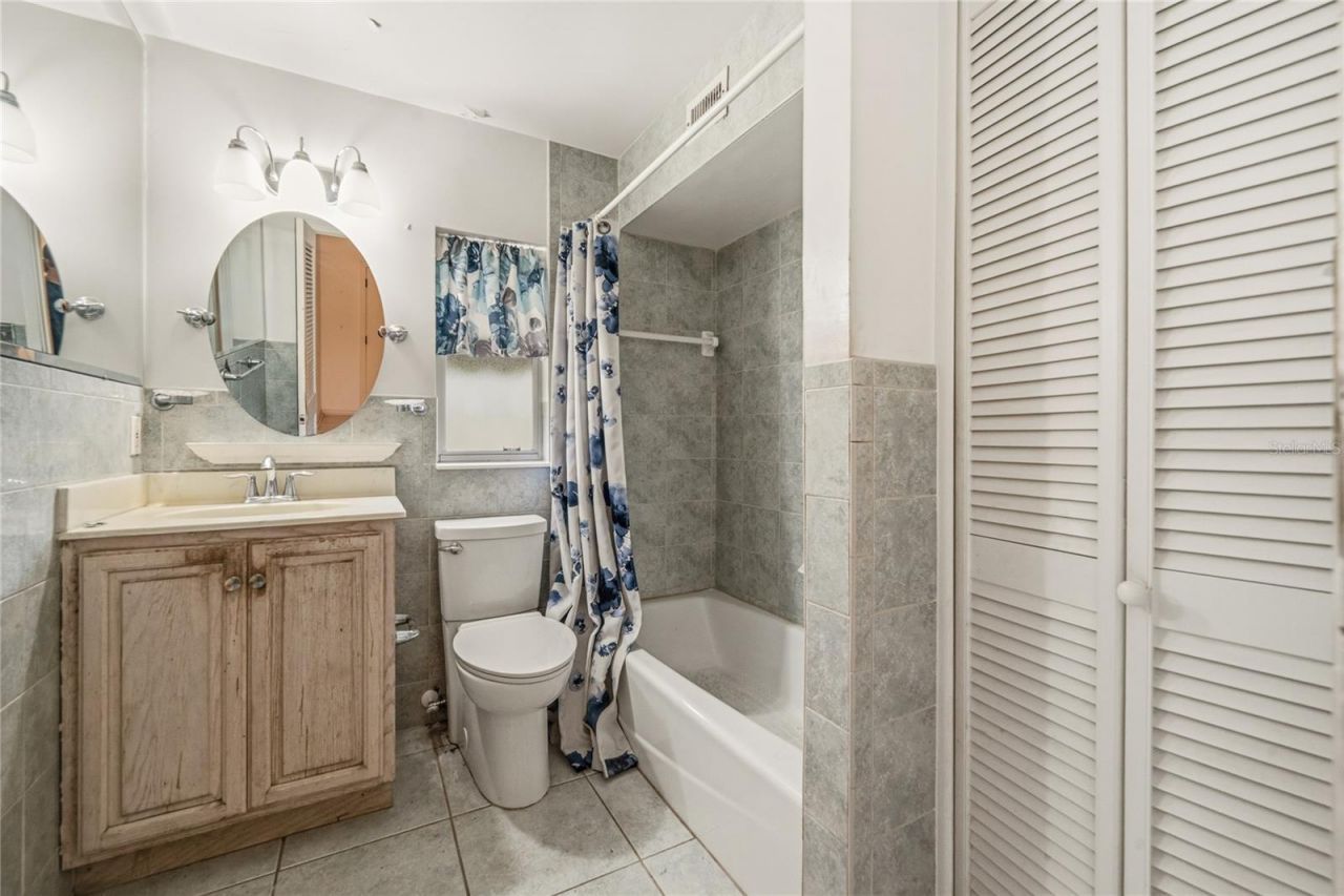 3901 N Apopka Vineland Road, Orlando, FL 32818 Photo