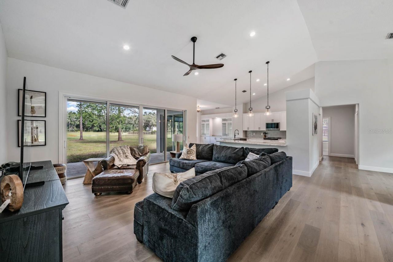 17833 Hyland Lane, Dade City, FL 33523 Photo