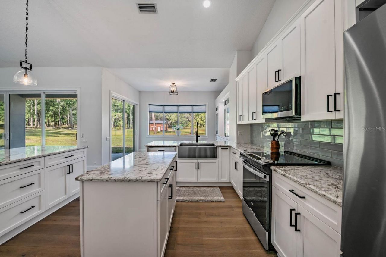 17833 Hyland Lane, Dade City, FL 33523 Photo