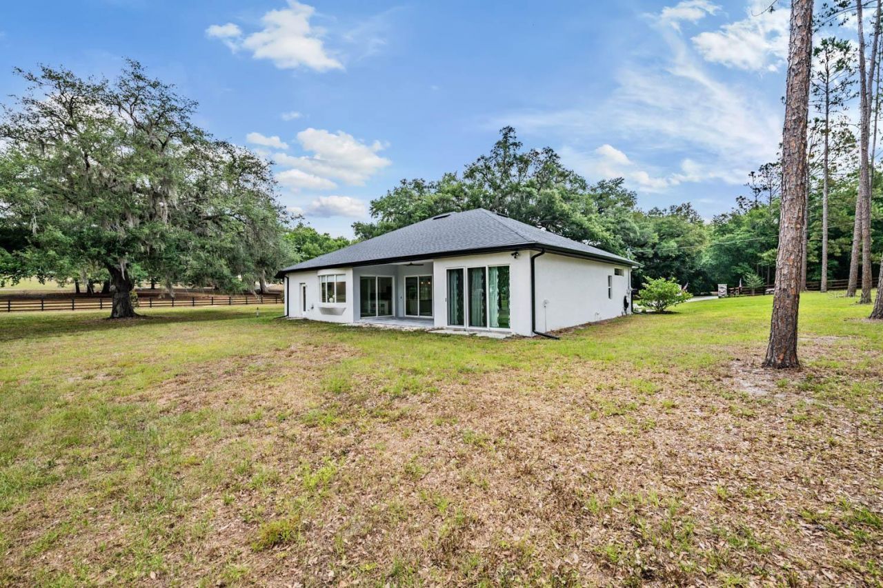 17833 Hyland Lane, Dade City, FL 33523 Photo