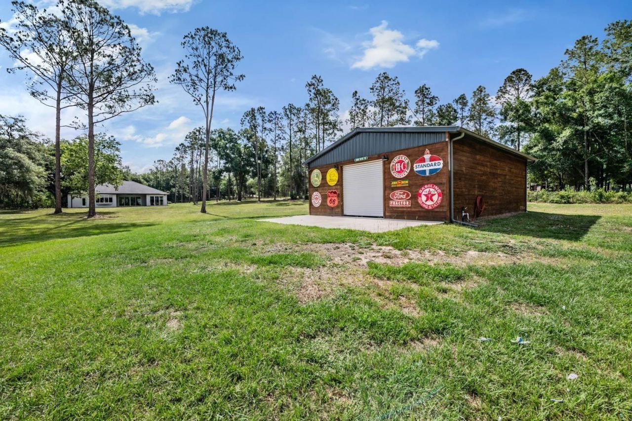 17833 Hyland Lane, Dade City, FL 33523 Photo