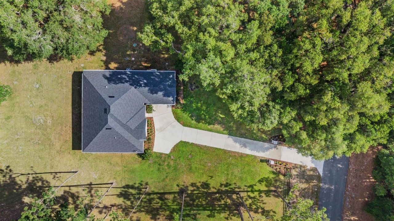 17833 Hyland Lane, Dade City, FL 33523 Photo