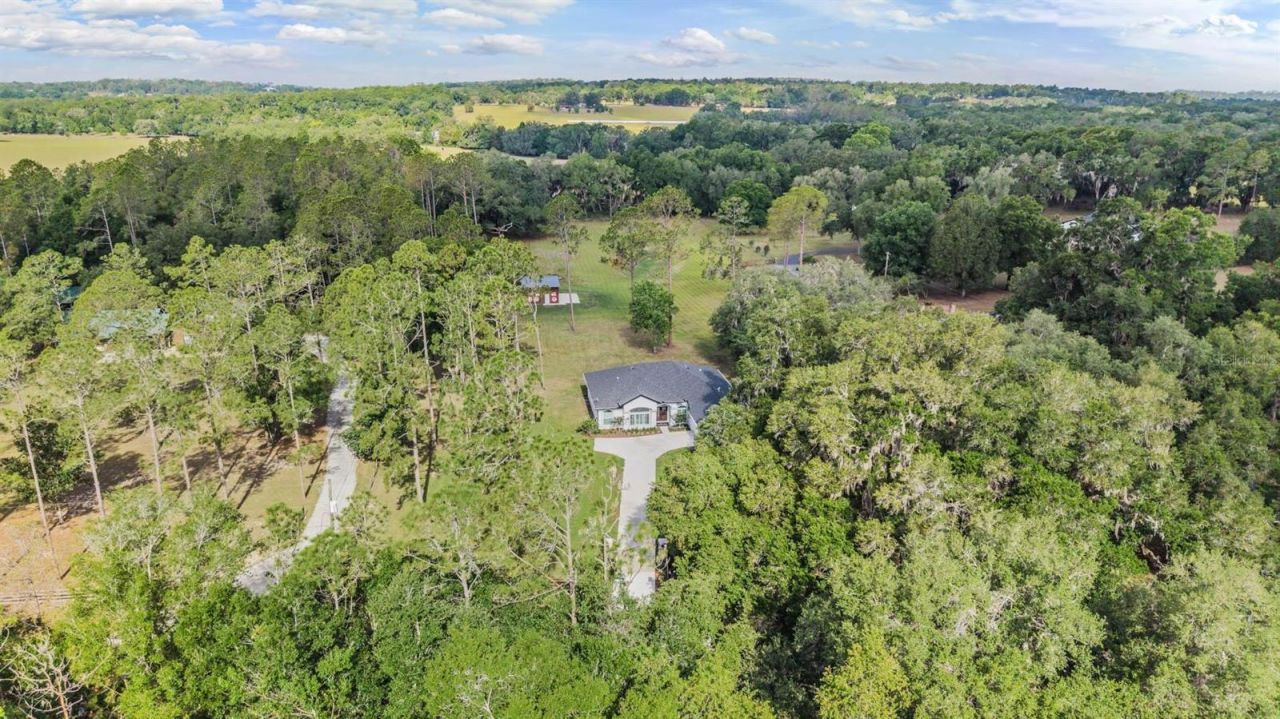 17833 Hyland Lane, Dade City, FL 33523 Photo