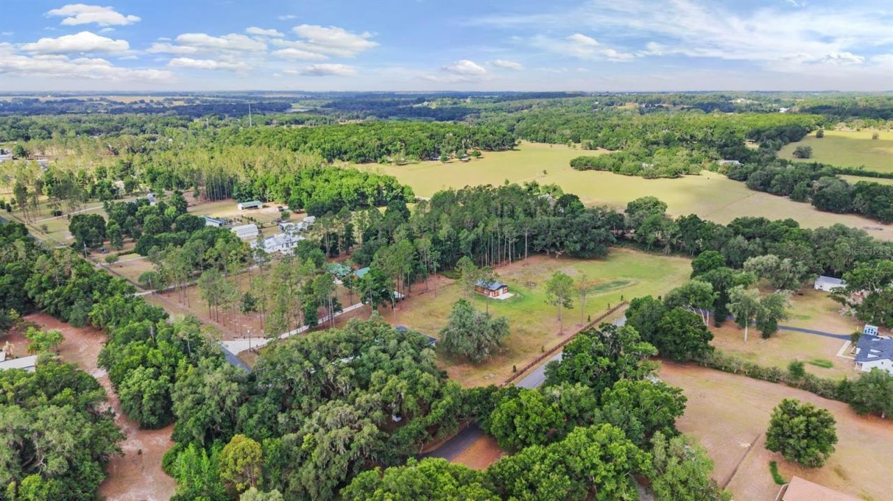 17833 Hyland Lane, Dade City, FL 33523 Photo