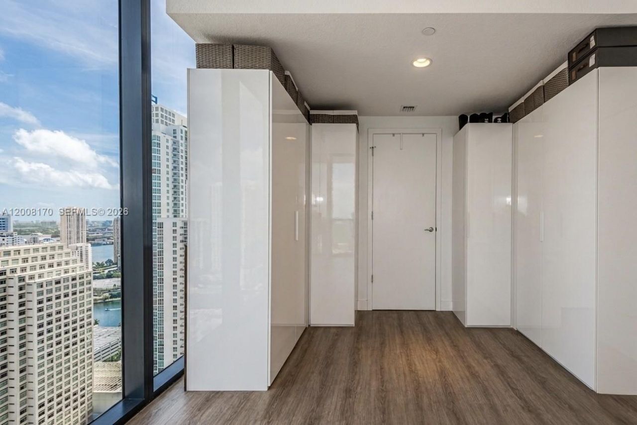 1010 Brickell Ave , Unit 4211, Miami, FL 33131 Photo