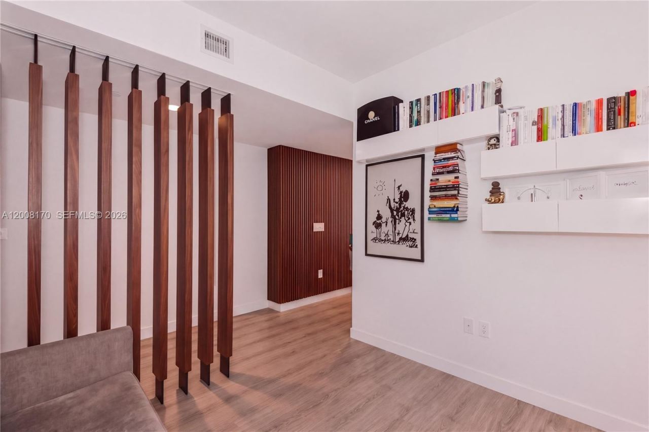 1010 Brickell Ave , Unit 4211, Miami, FL 33131 Photo