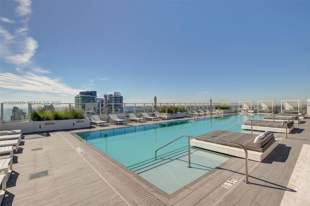 1010 Brickell Ave , Unit 4211, Miami, FL 33131 Photo