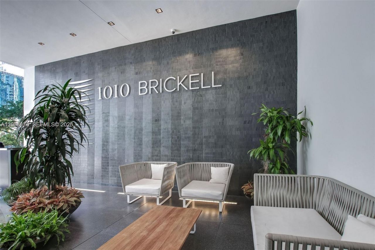 1010 Brickell Ave , Unit 4211, Miami, FL 33131 Photo