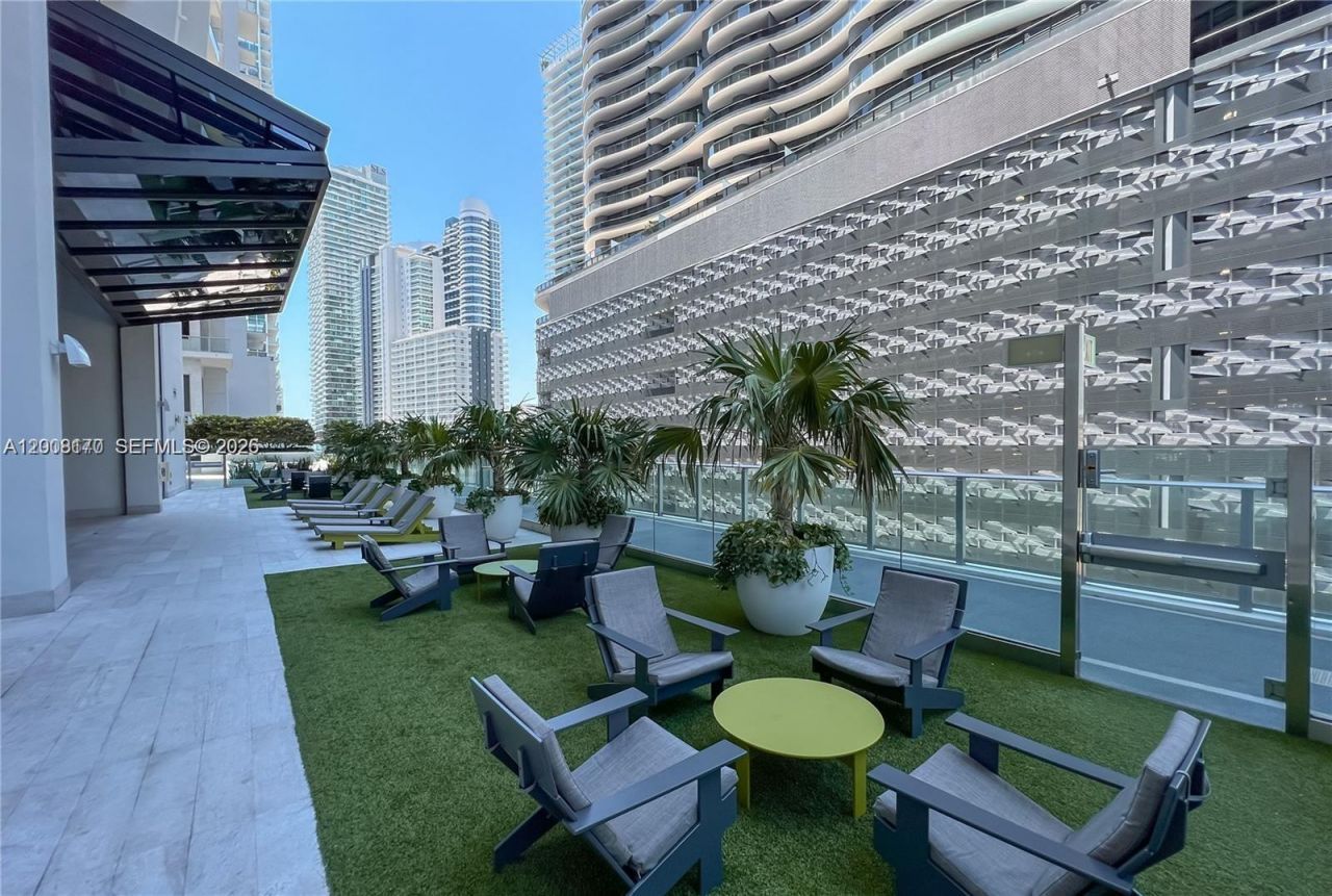 1010 Brickell Ave , Unit 4211, Miami, FL 33131 Photo