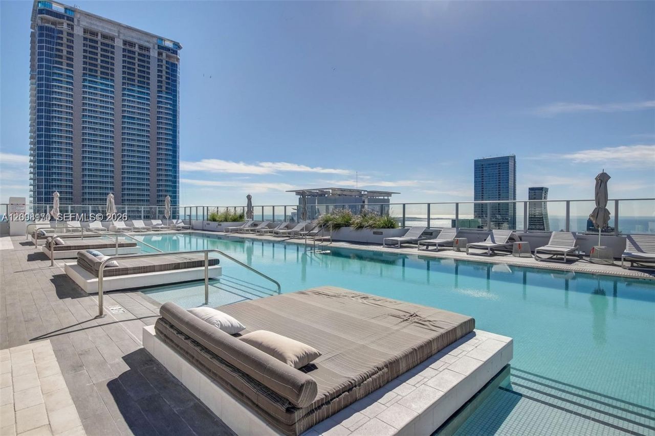 1010 Brickell Ave , Unit 4211, Miami, FL 33131 Photo