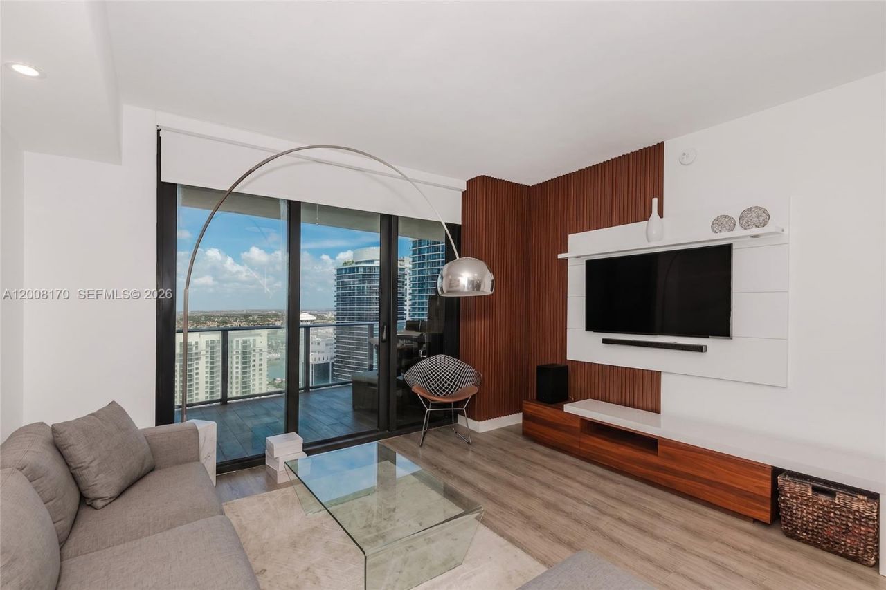 1010 Brickell Ave , Unit 4211, Miami, FL 33131 Photo