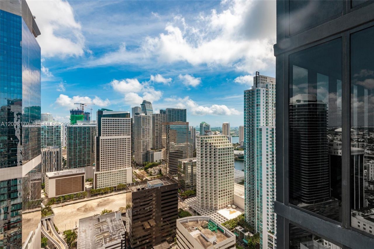 1010 Brickell Ave , Unit 4211, Miami, FL 33131 Photo