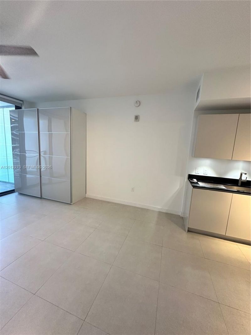 1010 Brickell Ave, Unit 1910, Miami, FL 33131 Photo