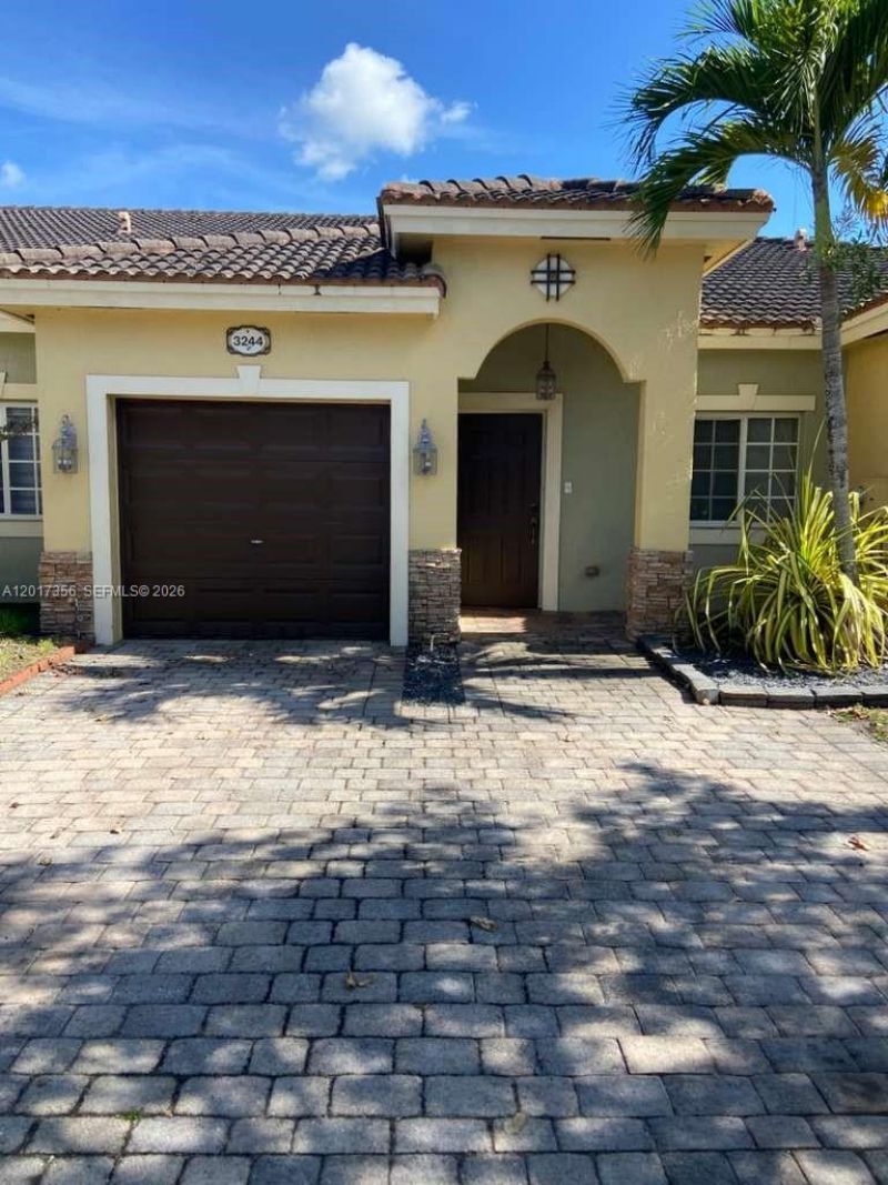 3244 NE 11th Dr, Homestead, FL 33033 Photo