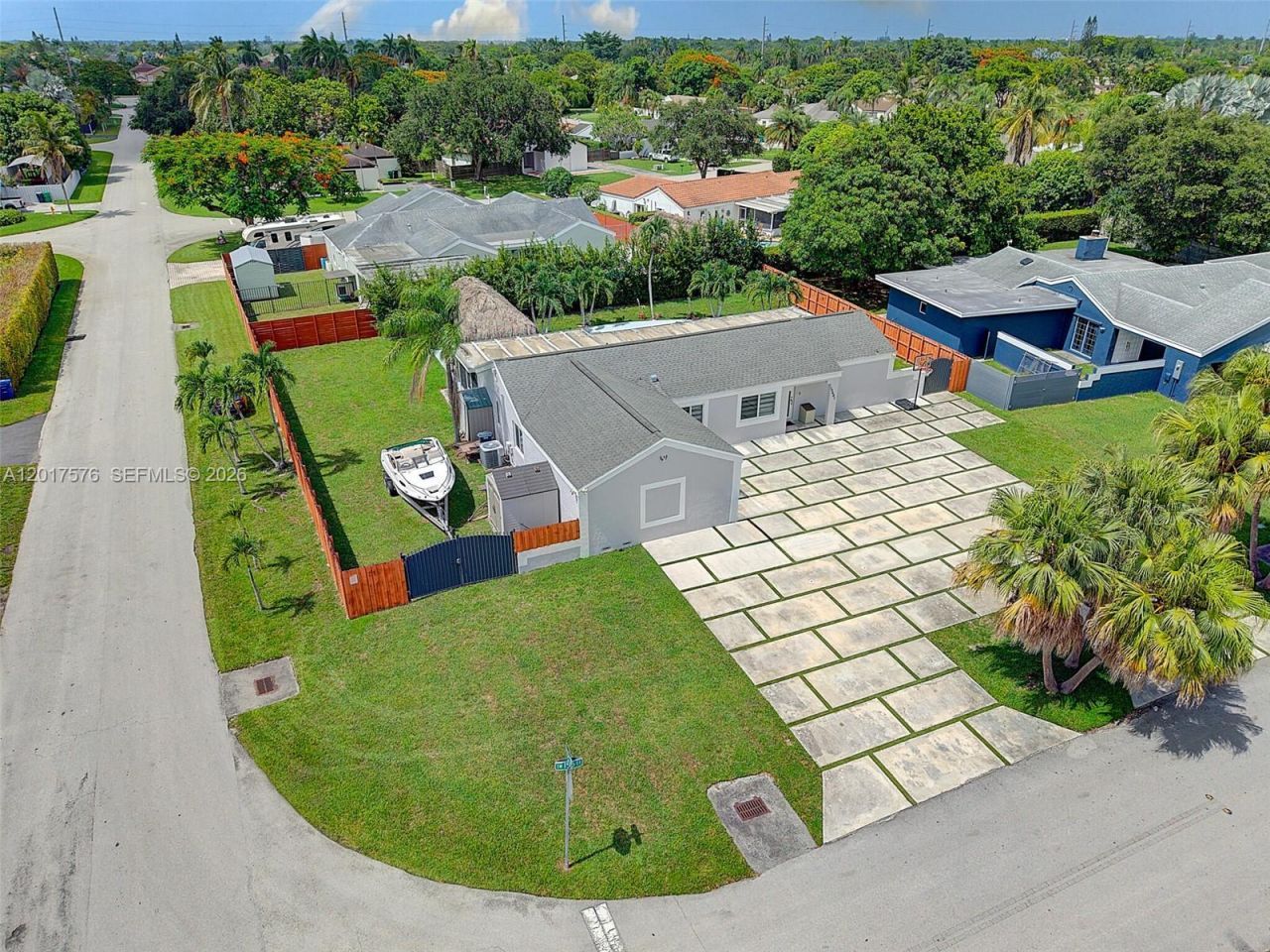 15481 SW 155th Ter, Miami, FL 33187 Photo