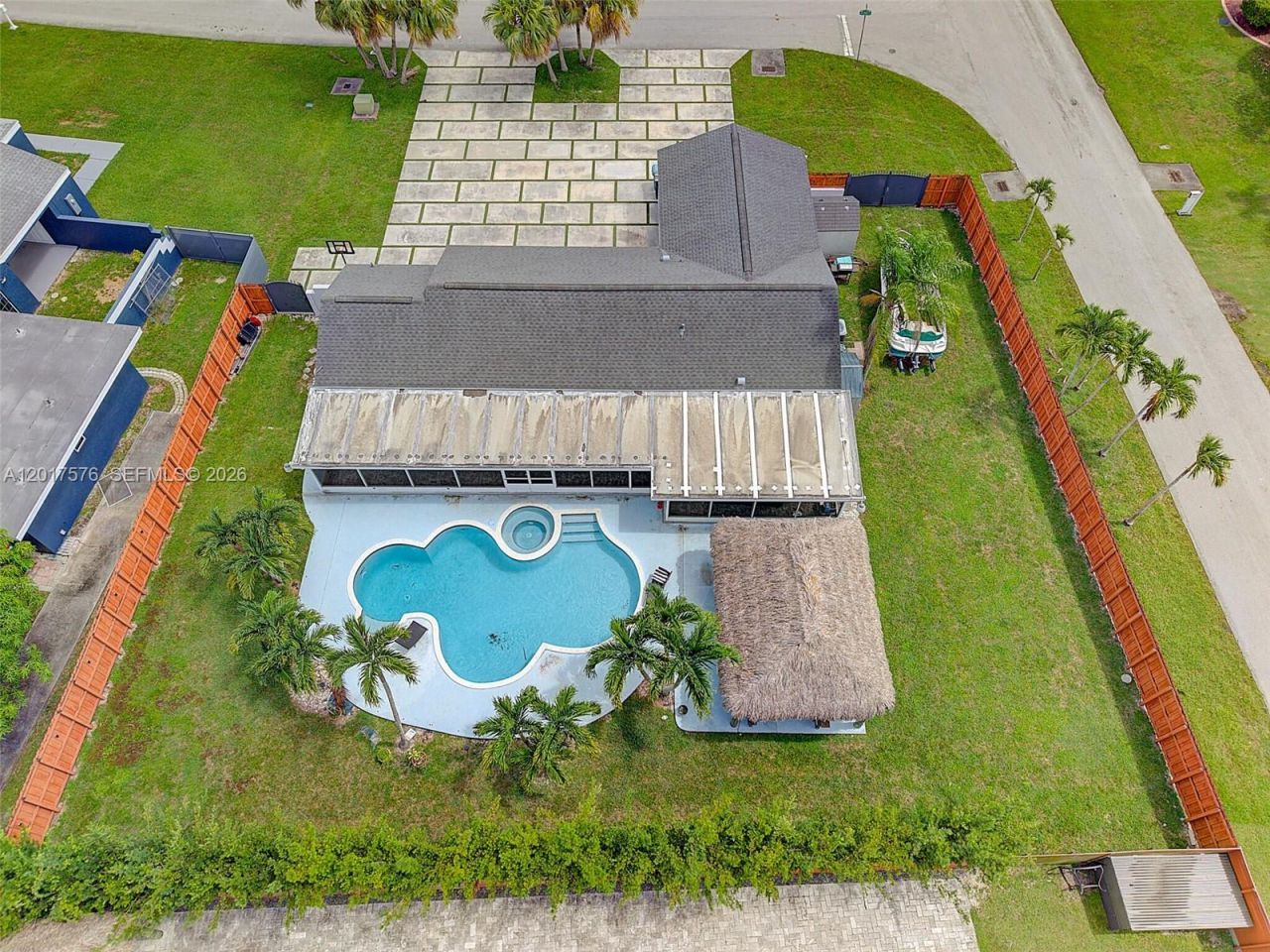 15481 SW 155th Ter, Miami, FL 33187 Photo