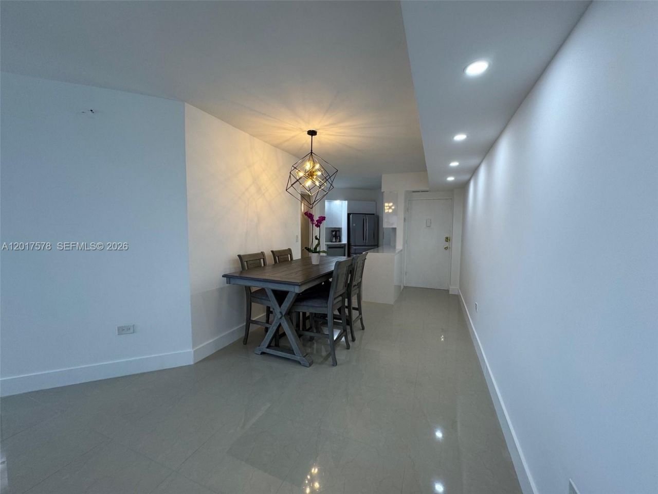 999 Brickell Bay Dr, Unit 504, Miami, FL 33131 Photo