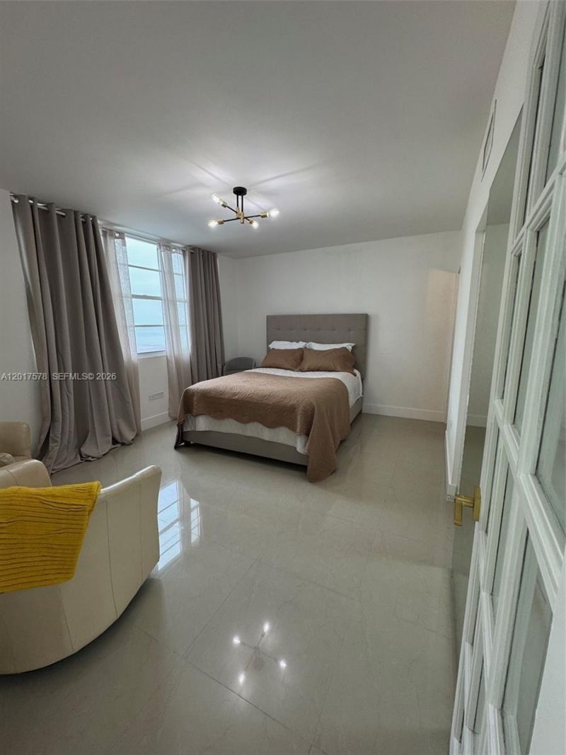 999 Brickell Bay Dr, Unit 504, Miami, FL 33131 Photo