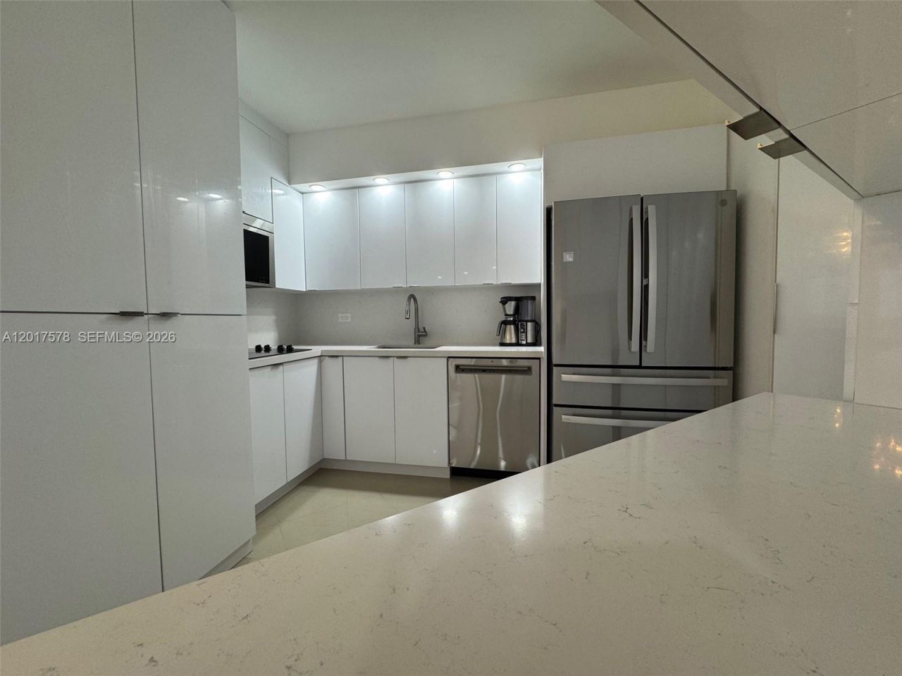 999 Brickell Bay Dr, Unit 504, Miami, FL 33131 Photo