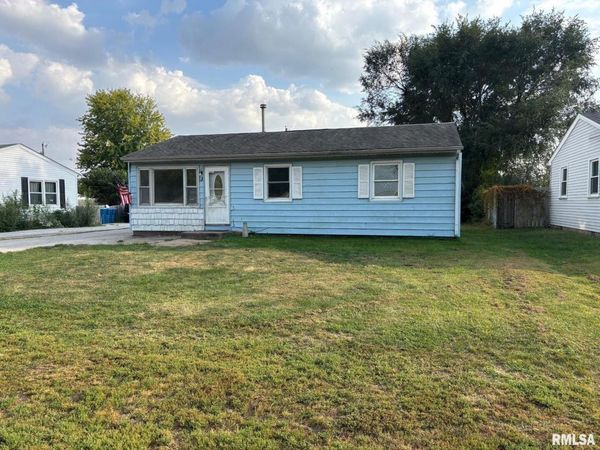 16806 10TH Avenue N, East Moline, IL 61244